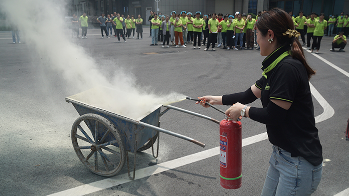 ��˾�_(k��i)չ������ȫ��(y��ng)���ݾ����(d��ng)